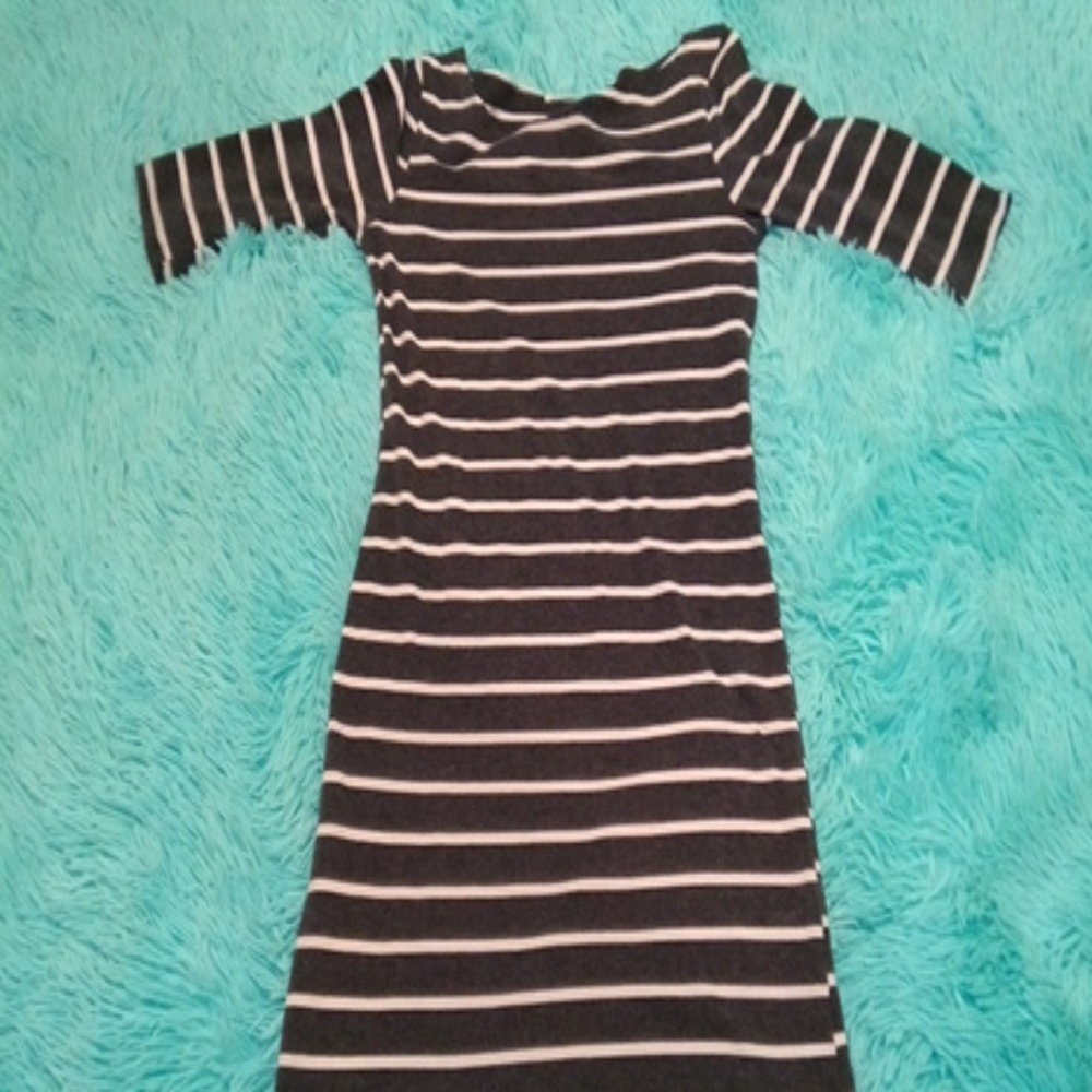 Stripped white and gray dress